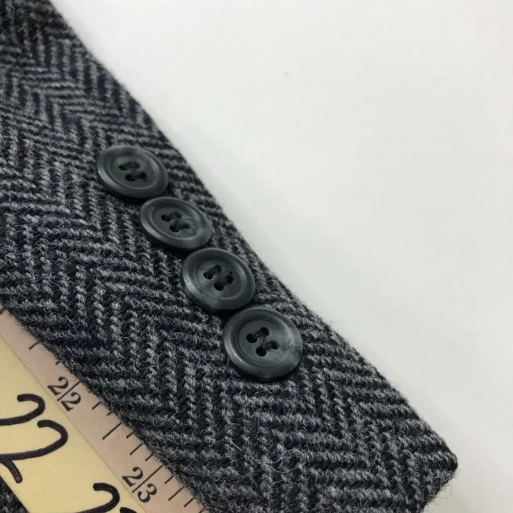 Stafford Herringbone 40 R Gray 100% Wool Button Blazer Sport Coat Jacket